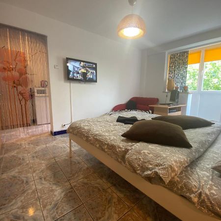 Piata Resita Host Apartment Bucharest Exterior photo