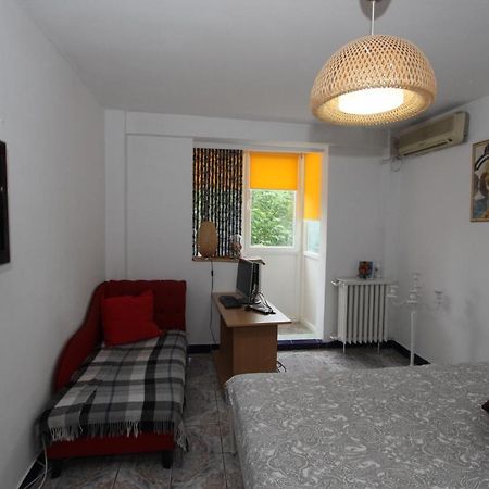 Piata Resita Host Apartment Bucharest Exterior photo